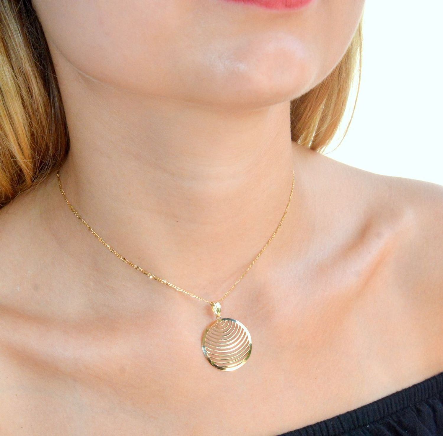 Złota zawieszka 375 klasyczne kółko ZA 7014 375.jpg